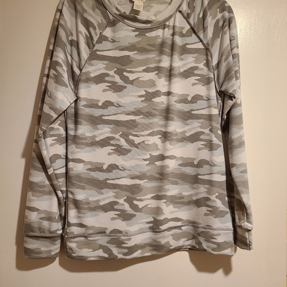 Caslon Pullover